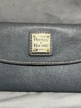 Dooney & Bourke Pebble Grain Wallet